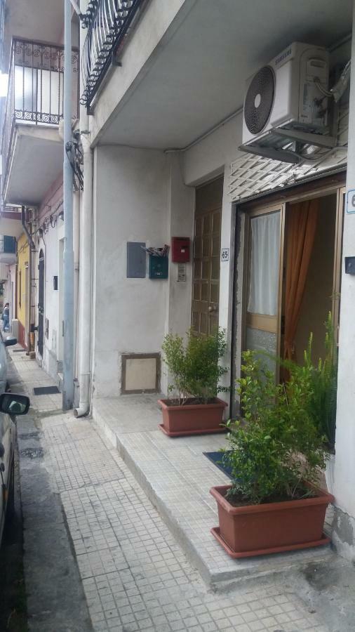 Il Guscio Santa Teresa Di Riva Exterior foto